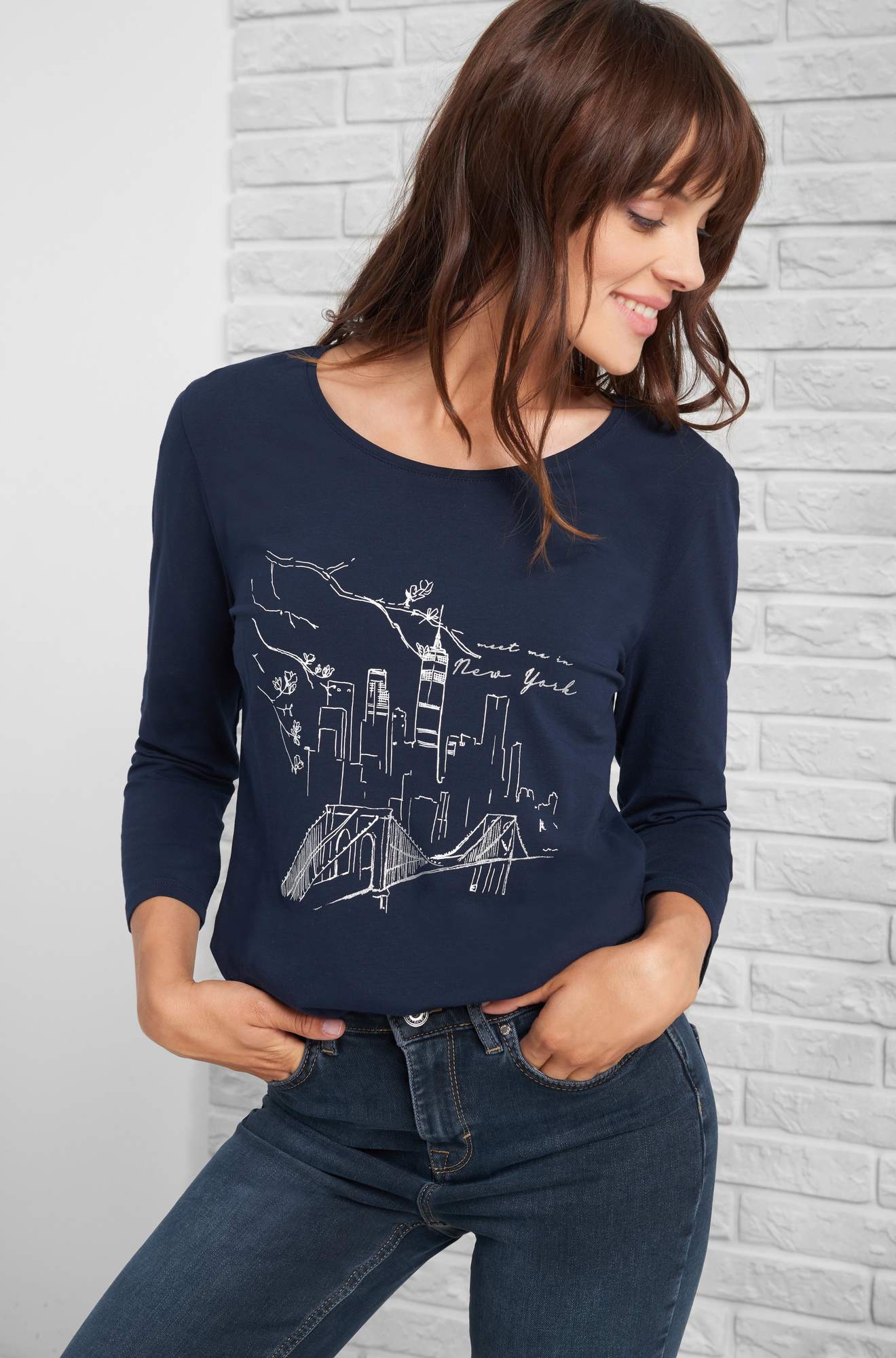 Bluză cu imprimeu modern