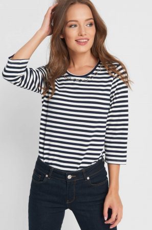 Bluză lejeră cu lănțișor