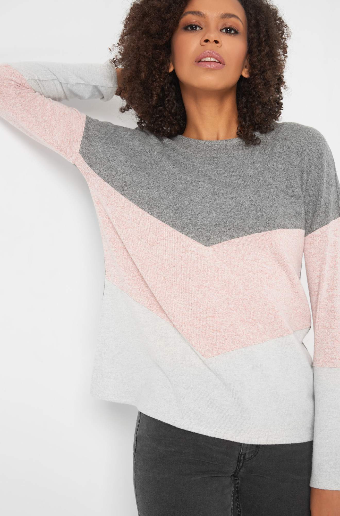 Pulover cu model geometric