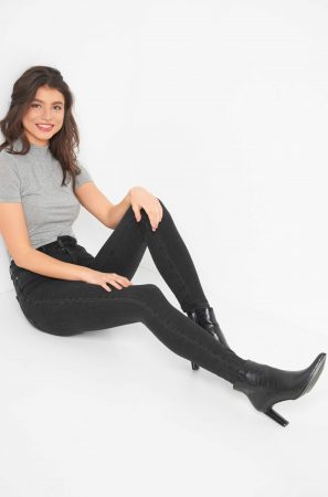 Blugi skinny cu talia înaltă