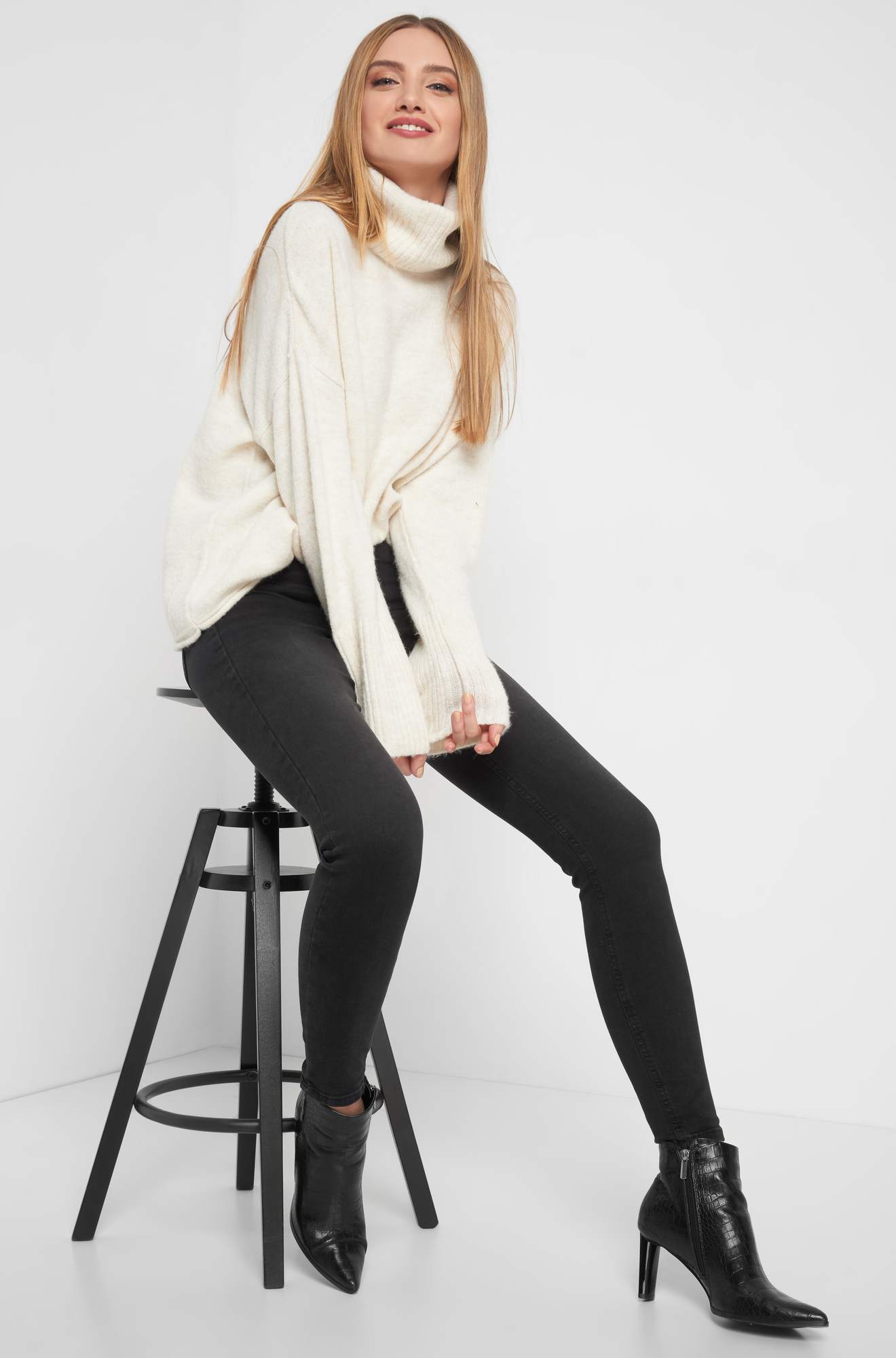 Blugi skinny cu talia înaltă