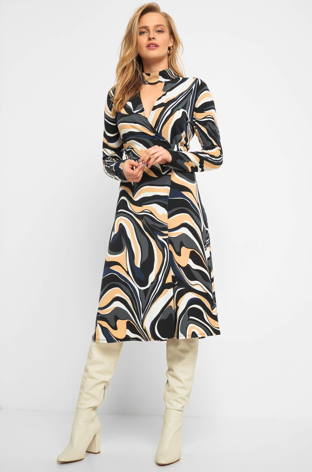 Rochie petrecută cu model
