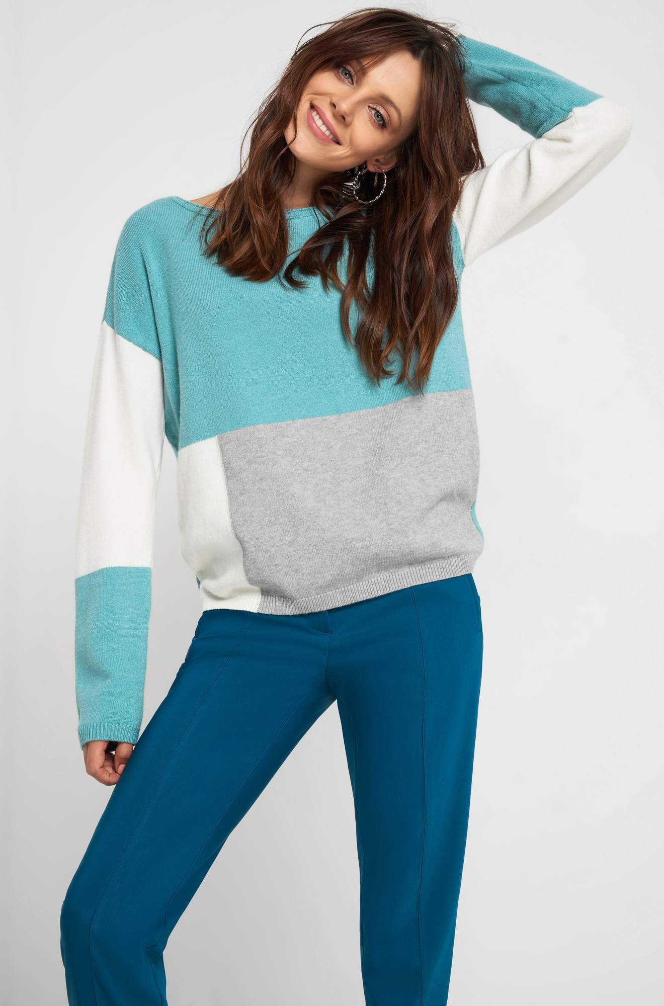 Pulover cu model geometric