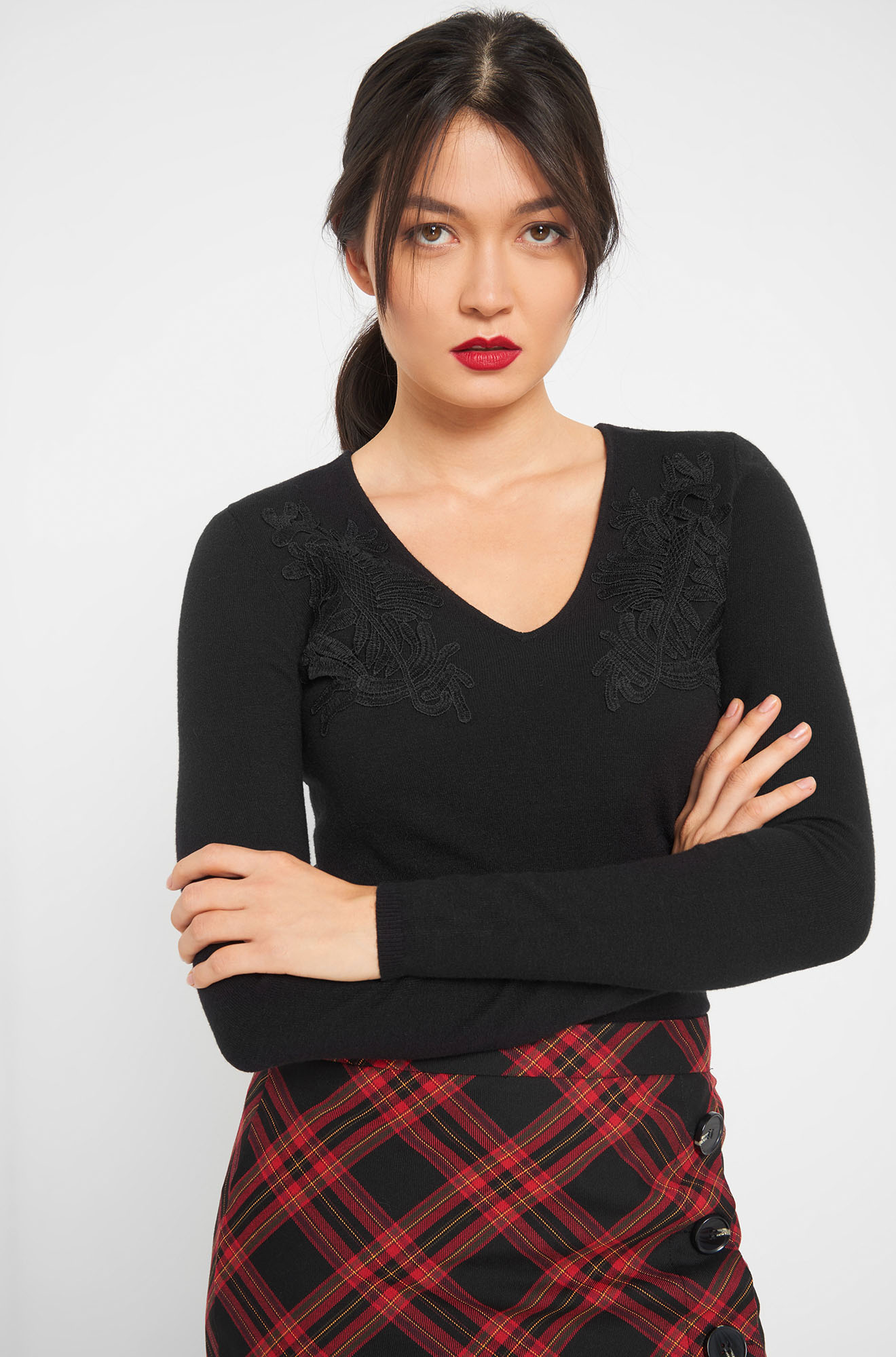 Pulover cu broderie