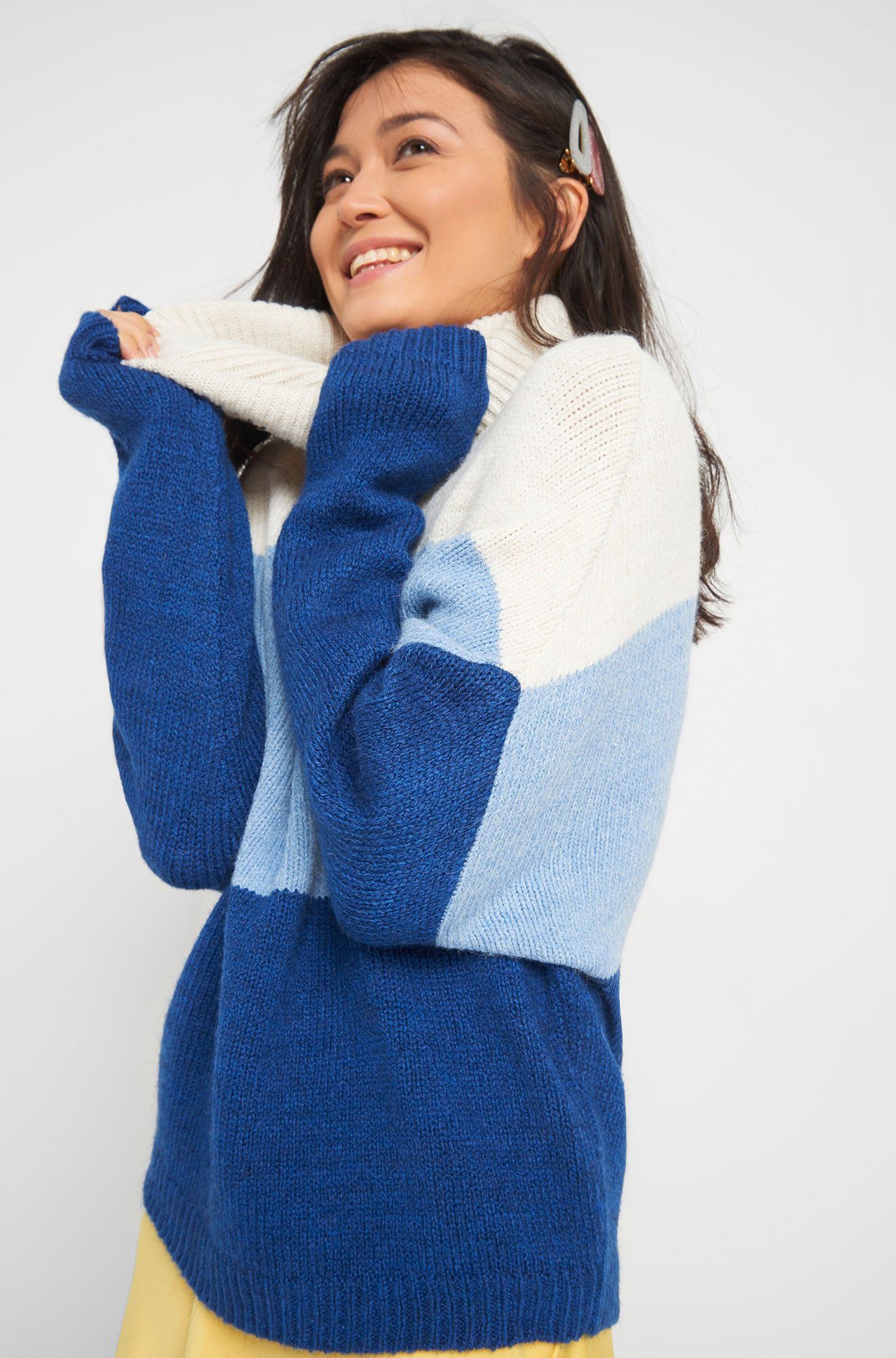 Pulover oversize în dungi