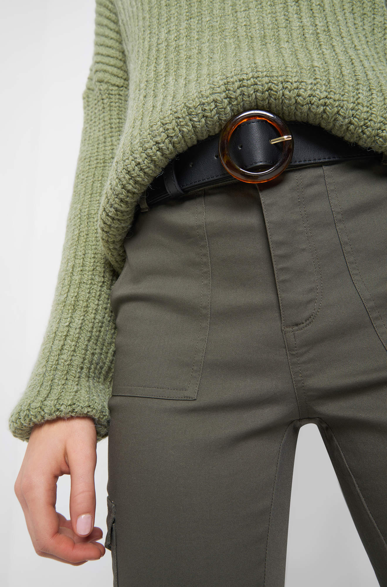 Curea cu cataramă rotunjită