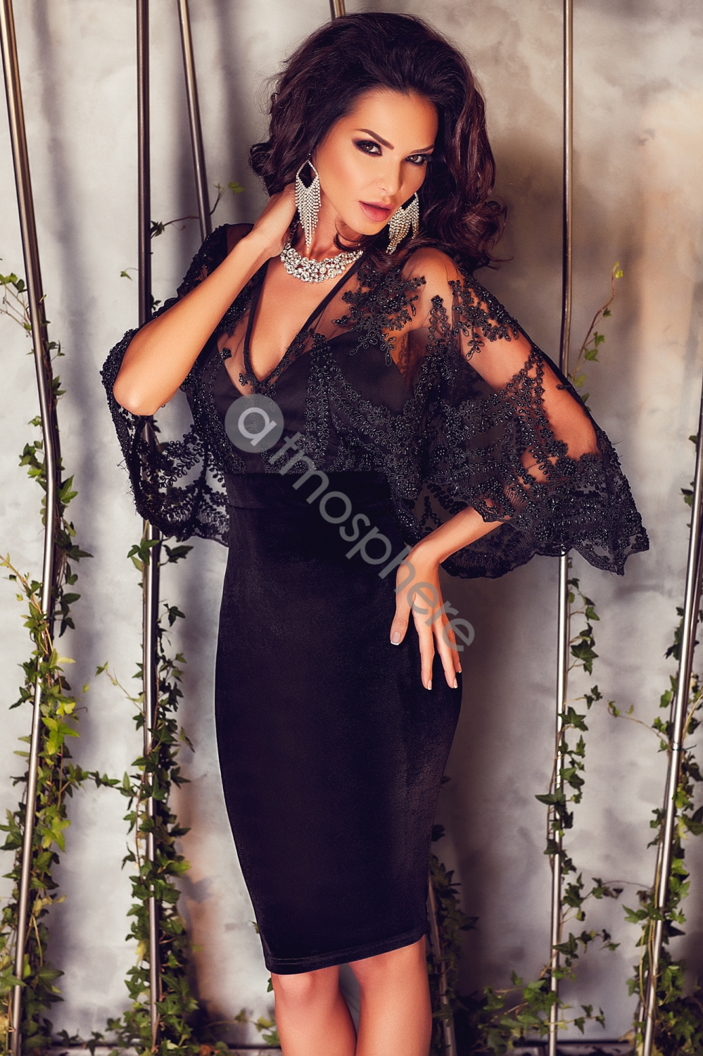 Rochie trei sferturi catifea si maneci evazate Rn 533