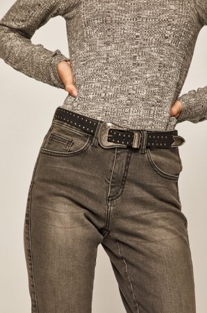 Medicine - Curea Urban Story