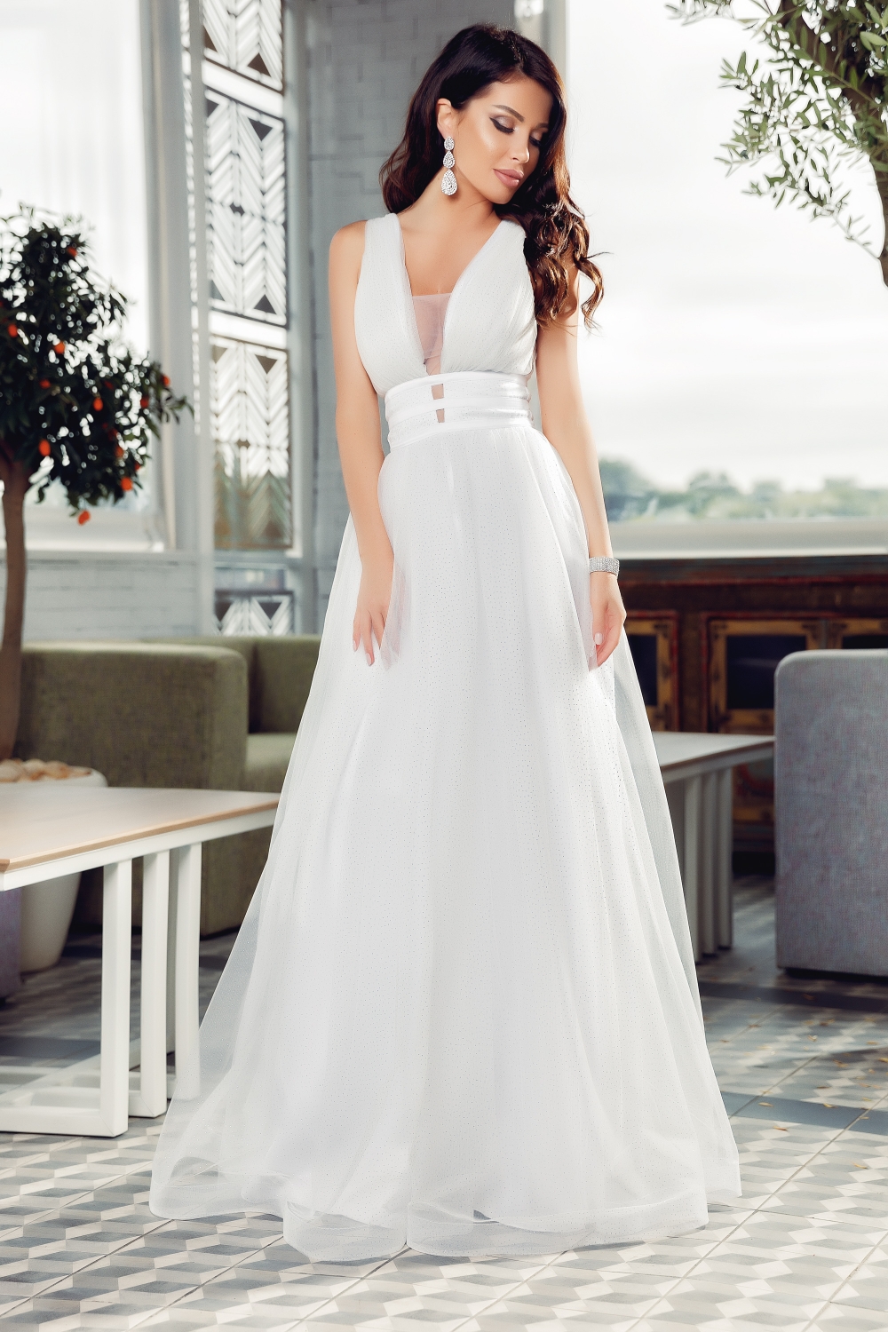 Rochie lunga eleganta din tul alb cu sclipici Rn 1733a