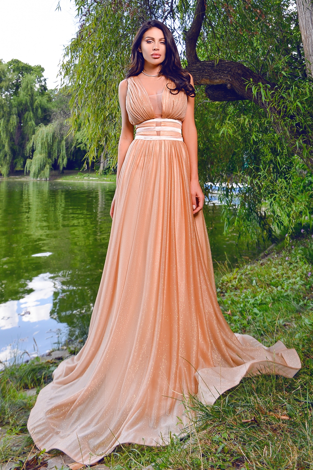 Rochie lunga eleganta din tul bej cu fir lame Rn 2483