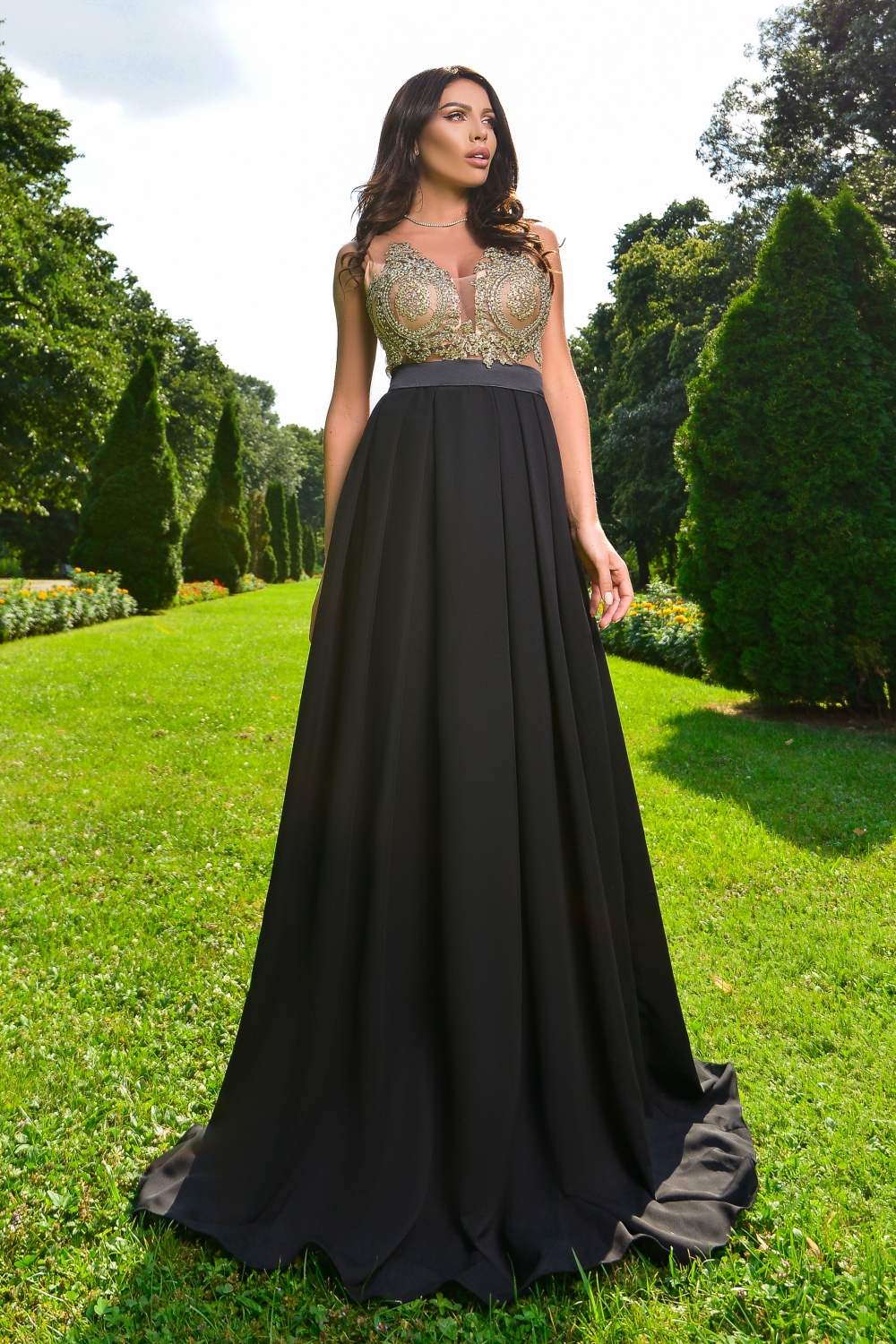 Rochie lunga neagra cu broderie la bust Rn 2344n